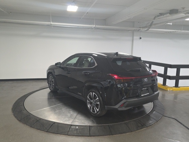 2022 Lexus UX 250h photo 2
