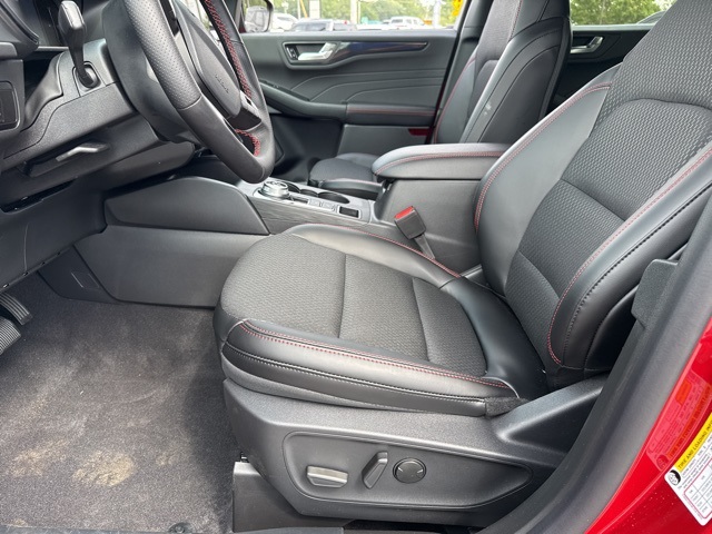 2026 Ford Escape ST-Line photo 25