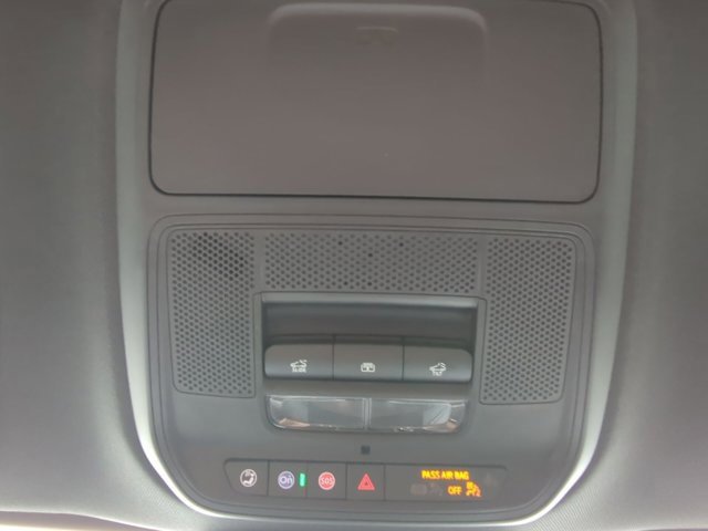 2026 Gmc Acadia AT4 photo 2
