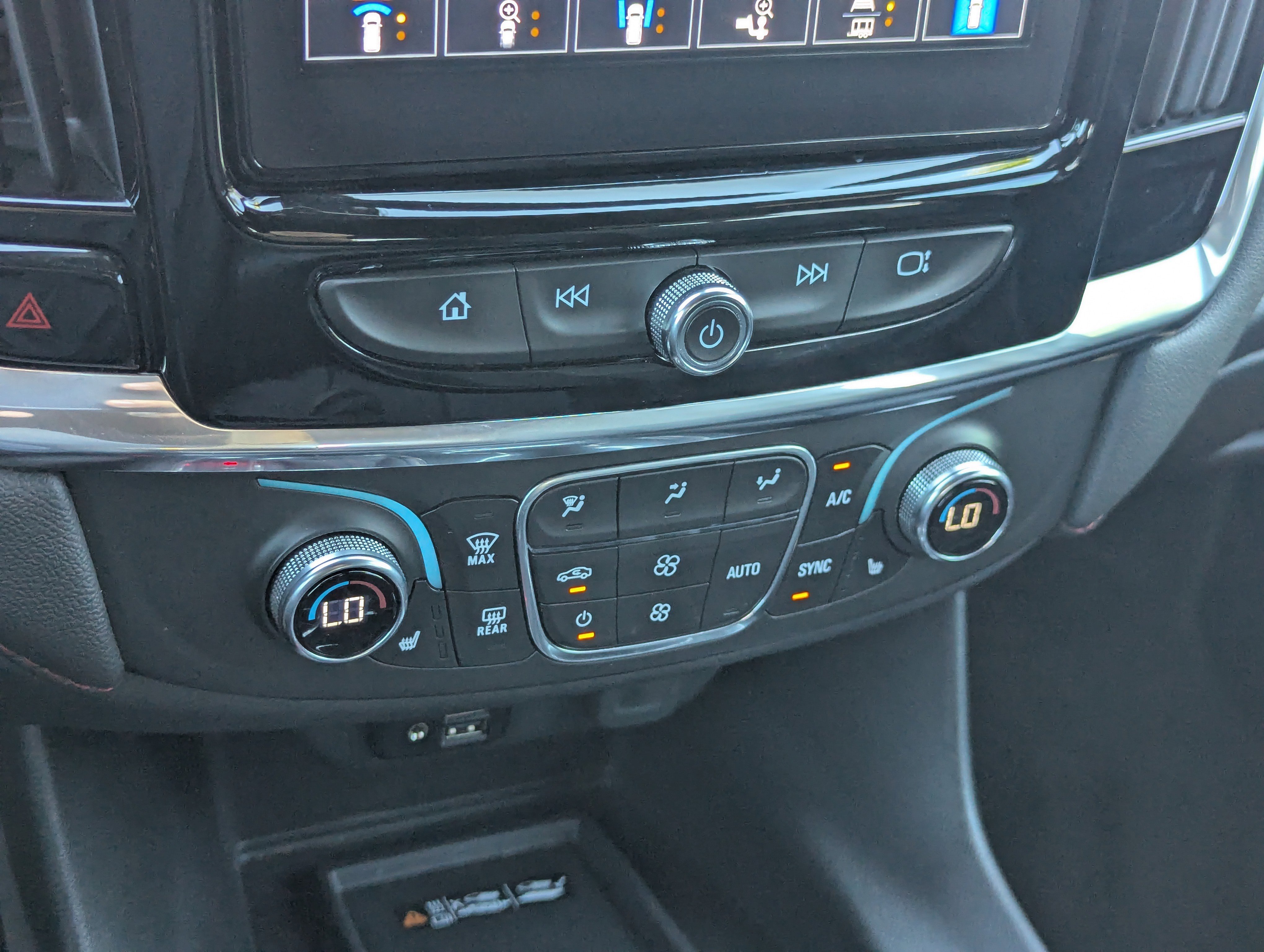 2023 Chevrolet Traverse RS photo 7