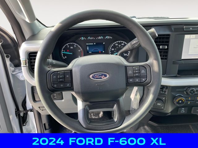 2024 Ford F-600 photo 10