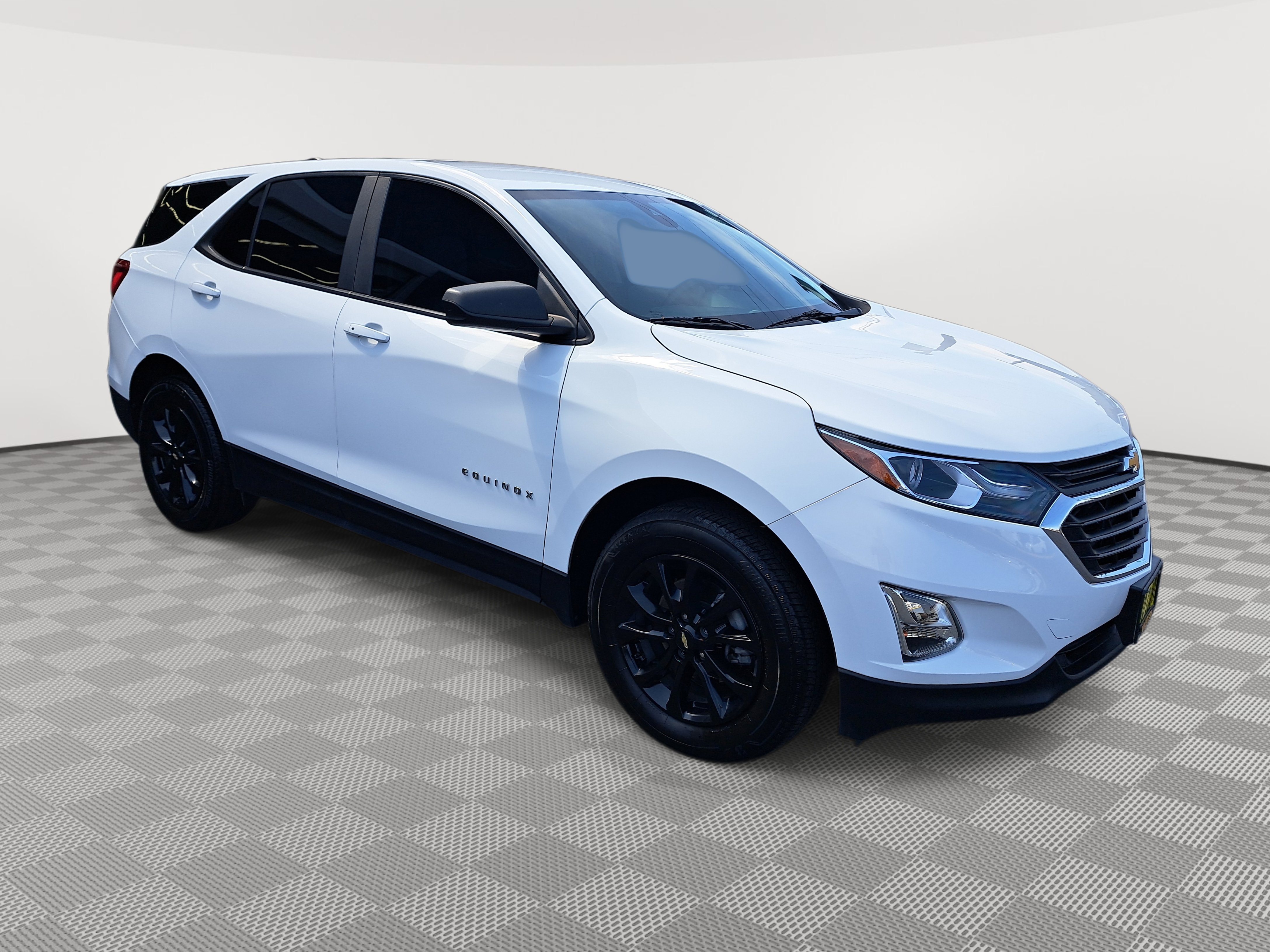 2021 Chevrolet Equinox LS photo 2