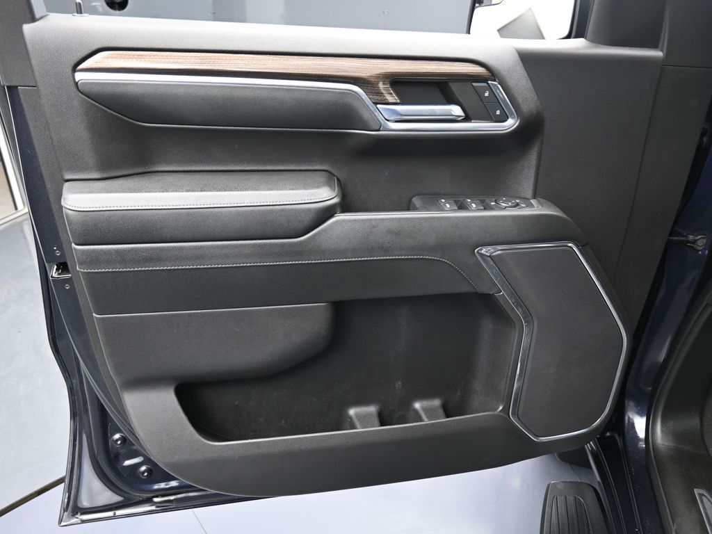 2023 Chevrolet Silverado 1500 LT photo 12
