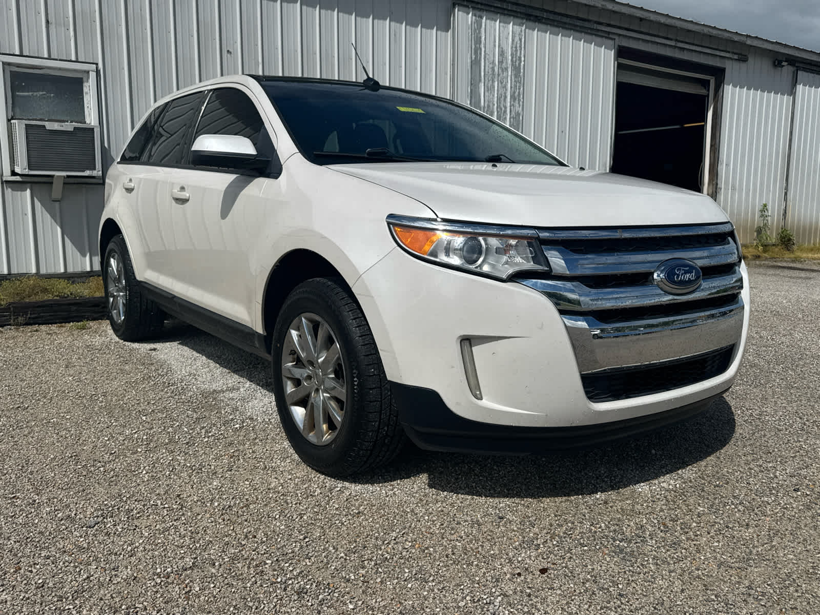 2013 Ford Edge SEL photo 3