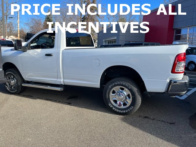 2024 Ram 2500 Tradesman photo 2