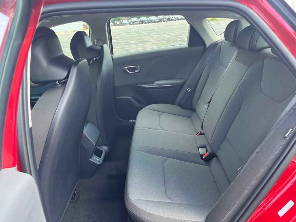 2025 Kia K4 LXS photo 14