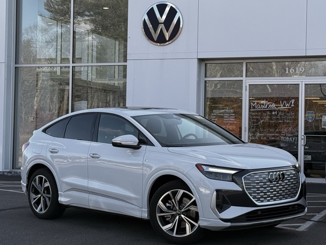 2025 Audi Q4 Sportback e-tron Premium Plus's photo