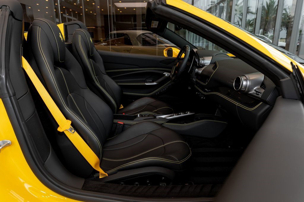 2022 Ferrari F8 Spider photo 35