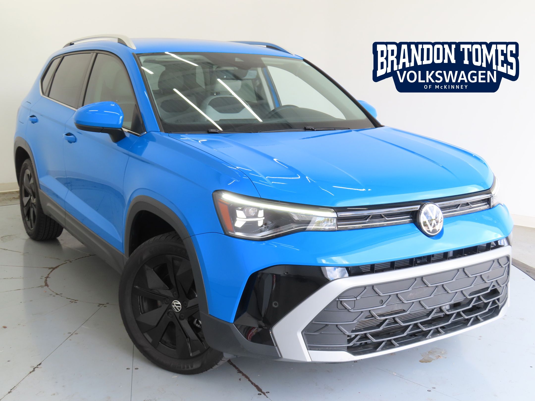 2025 Volkswagen Taos SE's photo