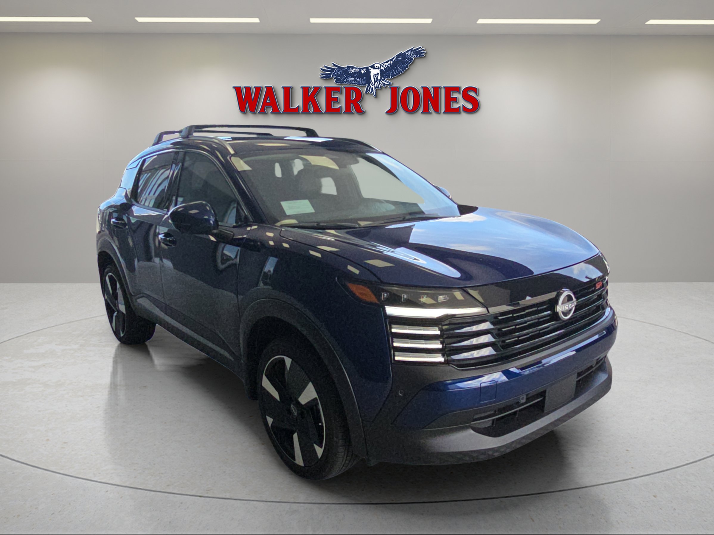 2025 Nissan Kicks SR's photo