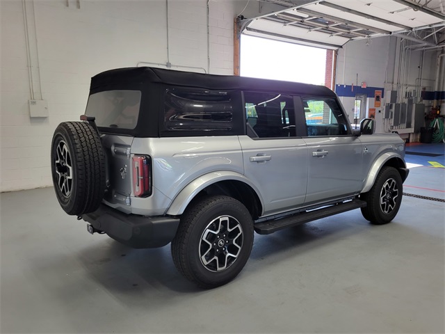 2023 Ford Bronco Outer Banks photo 5