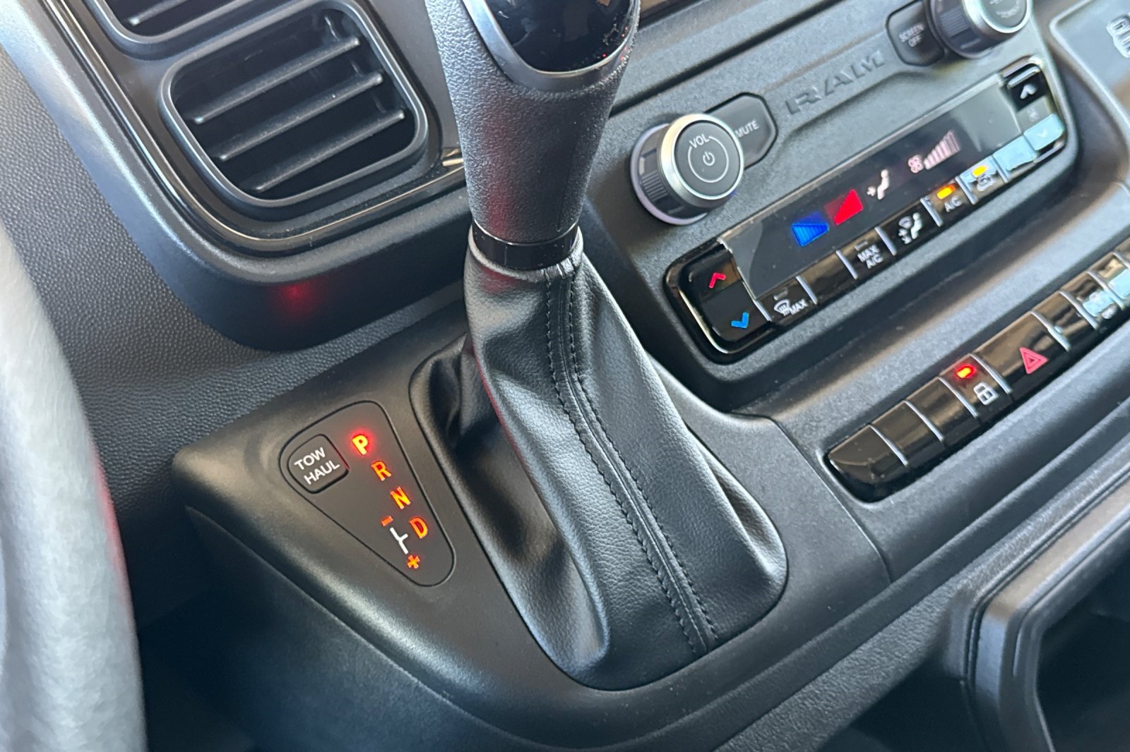 2026 Ram ProMaster 1500 photo 16