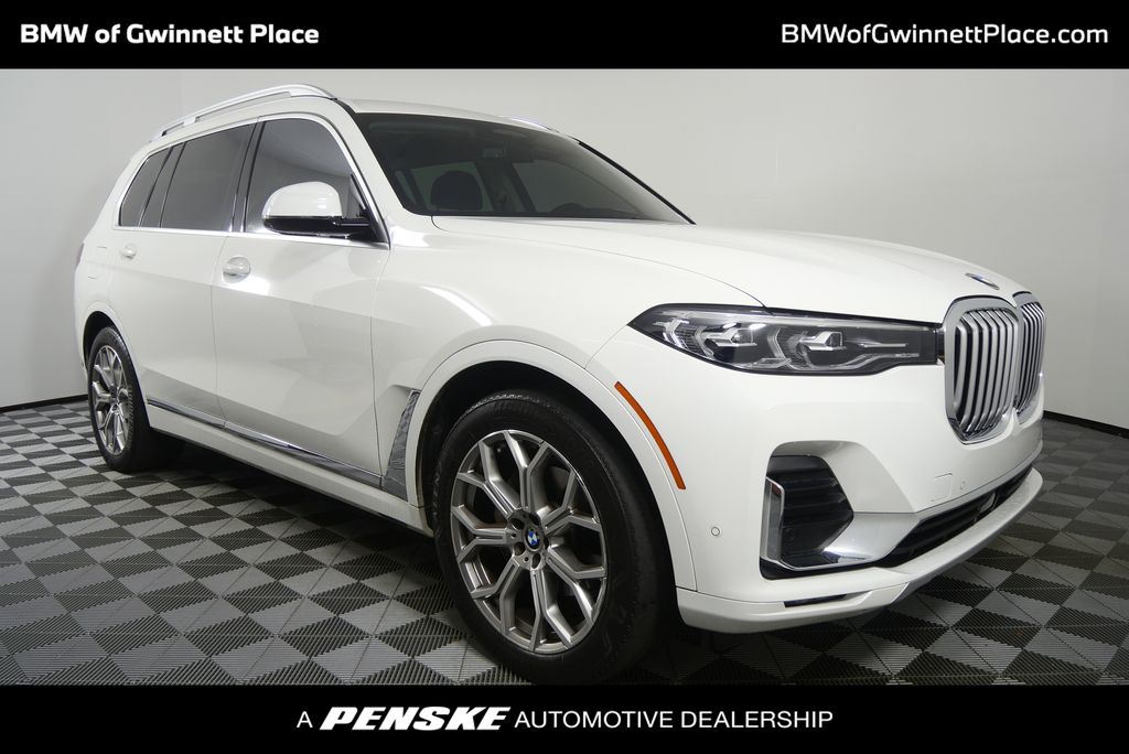2021 BMW X7 40i's photo