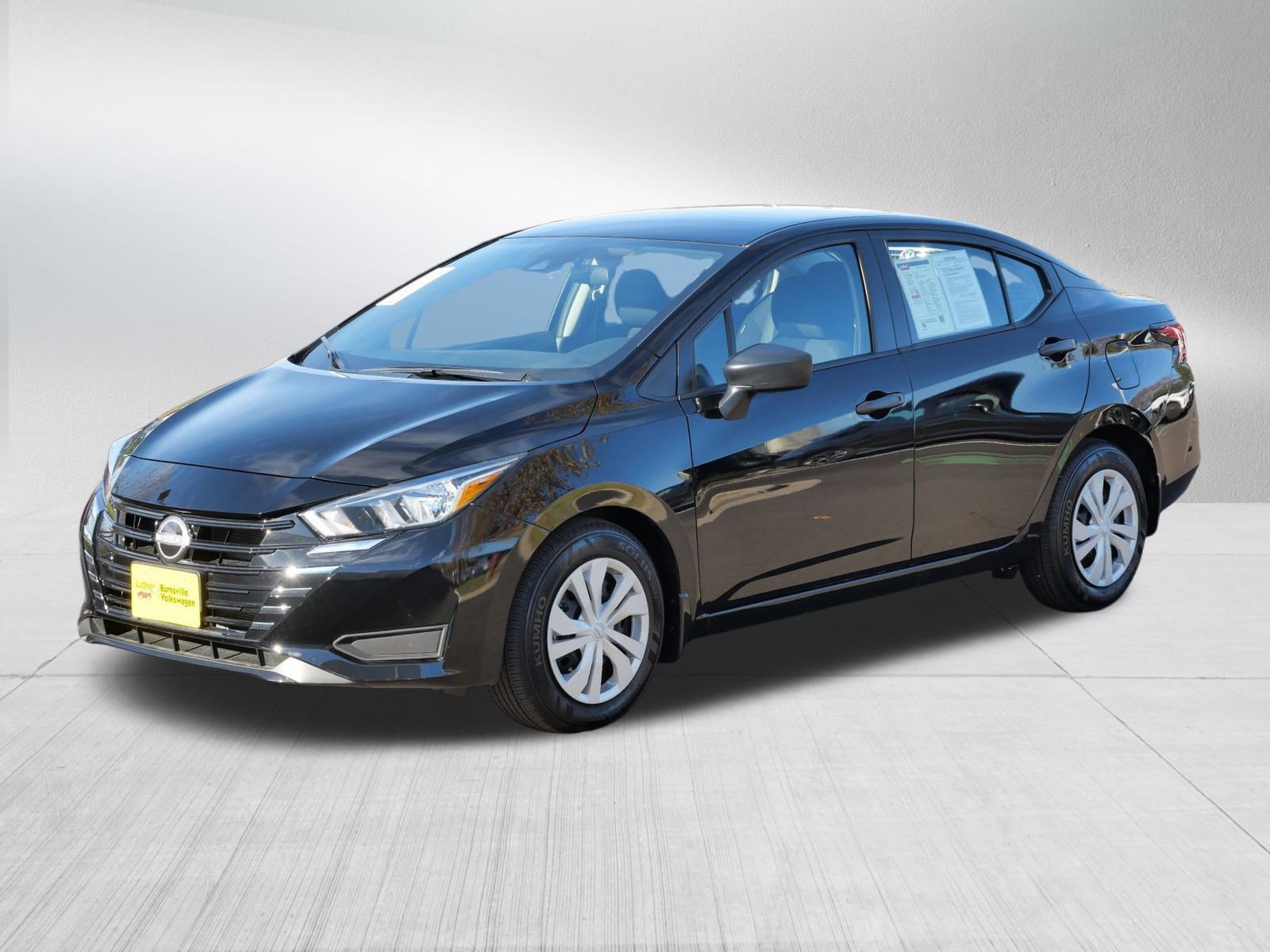 2024 Nissan Versa S photo 3