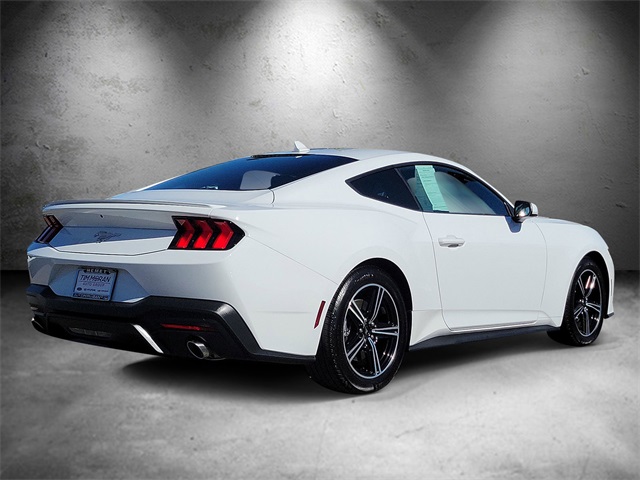 2025 Ford Mustang EcoBoost Premium photo 3