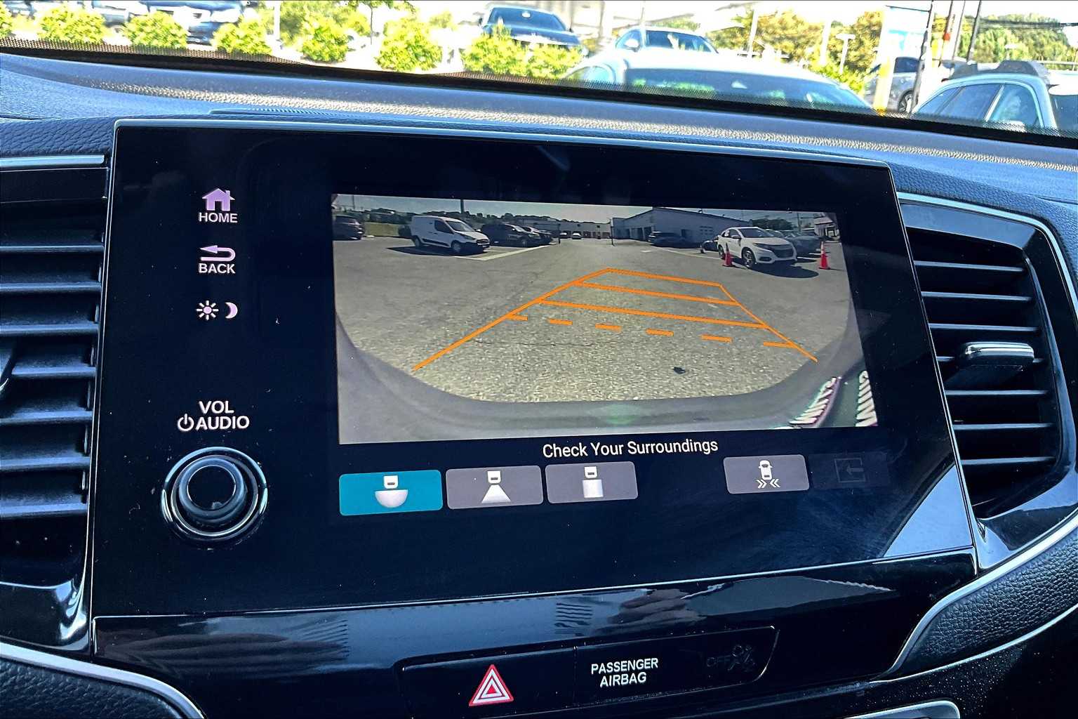 2021 Honda Pilot Touring photo 24