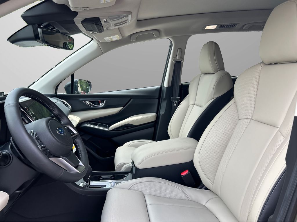 2025 Subaru Ascent Limited photo 9