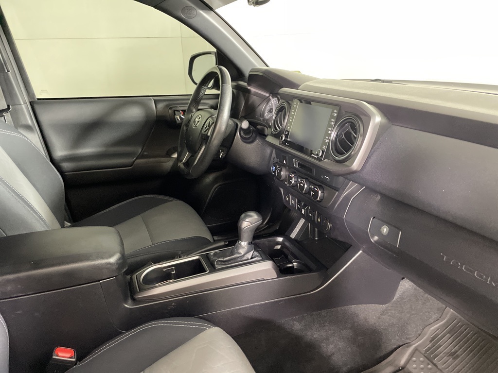 2021 Toyota Tacoma TRD Off-Road photo 13