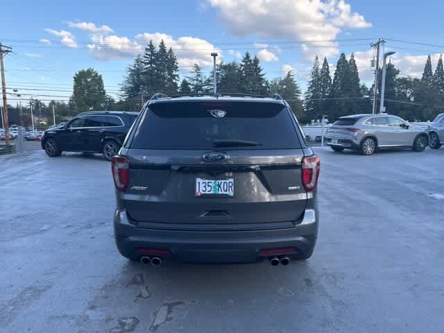 2018 Ford Explorer Sport photo 3