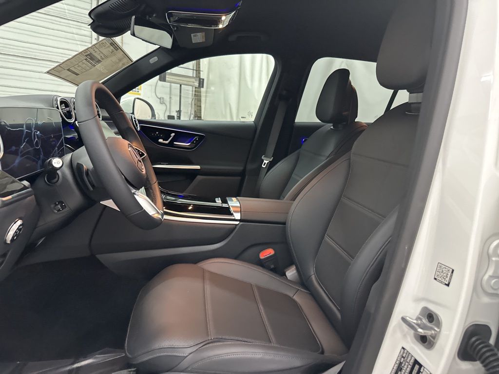 2025 Mercedes Benz GLC 300 4MATIC photo 13