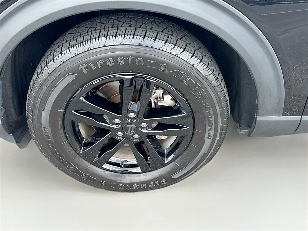 2023 Ford Explorer XLT photo 26