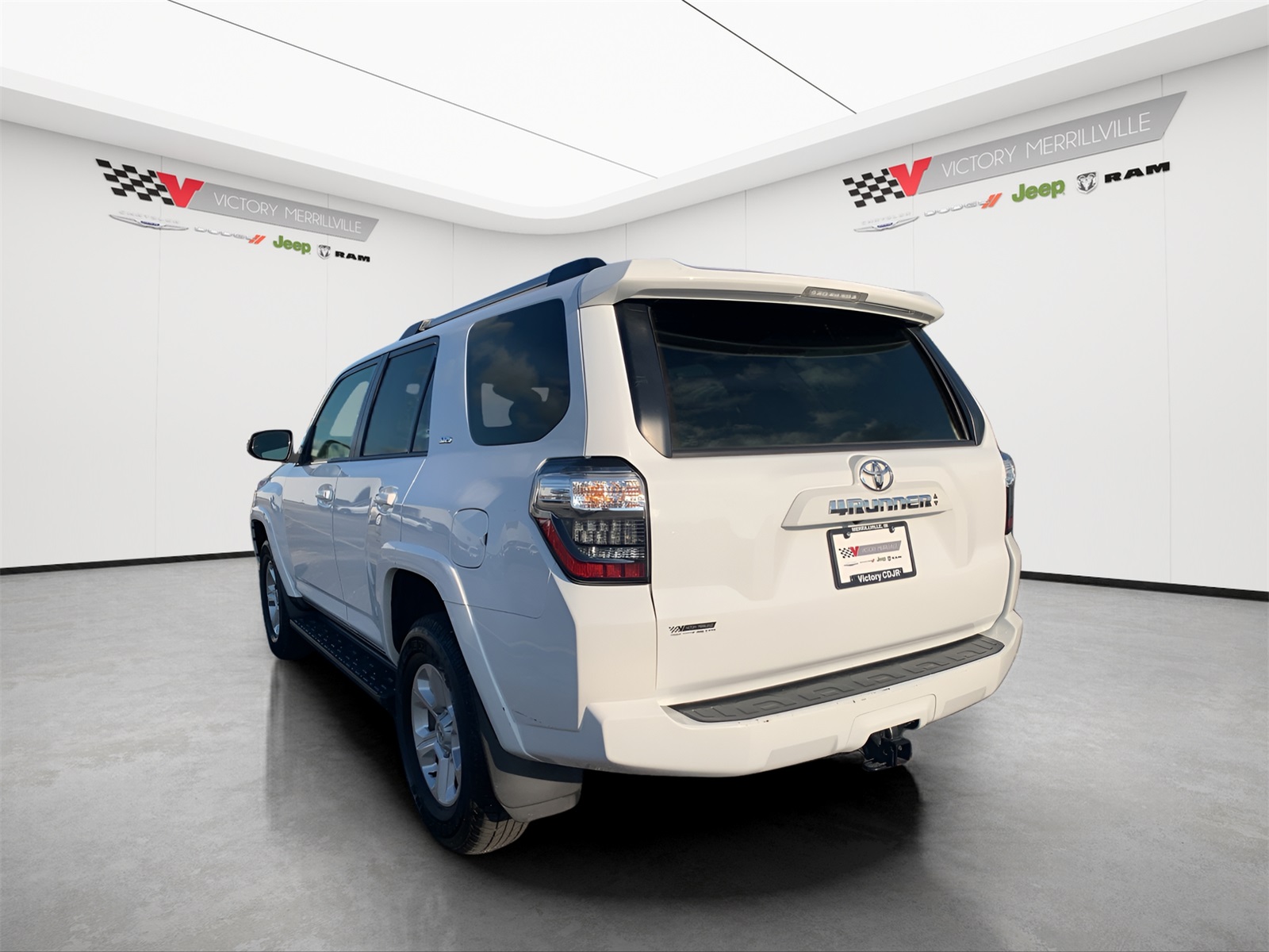 2024 Toyota 4Runner SR5 photo 2