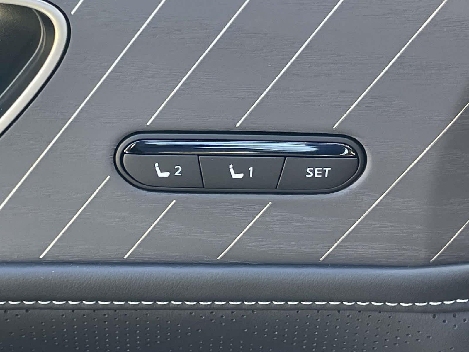 2026 Infiniti QX80 photo 25