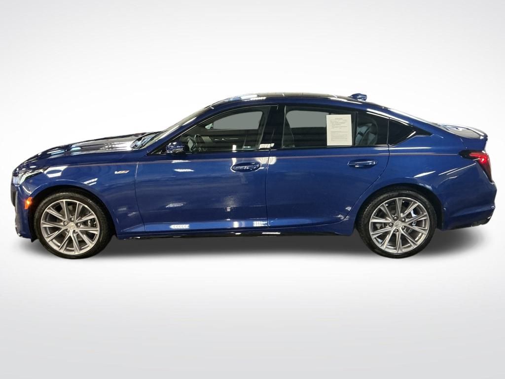 2021 Cadillac CT5 V photo 2