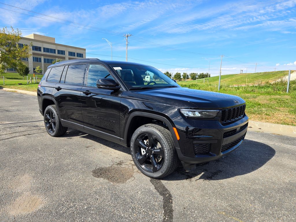 2025 Jeep Grand Cherokee L Altitude's photo