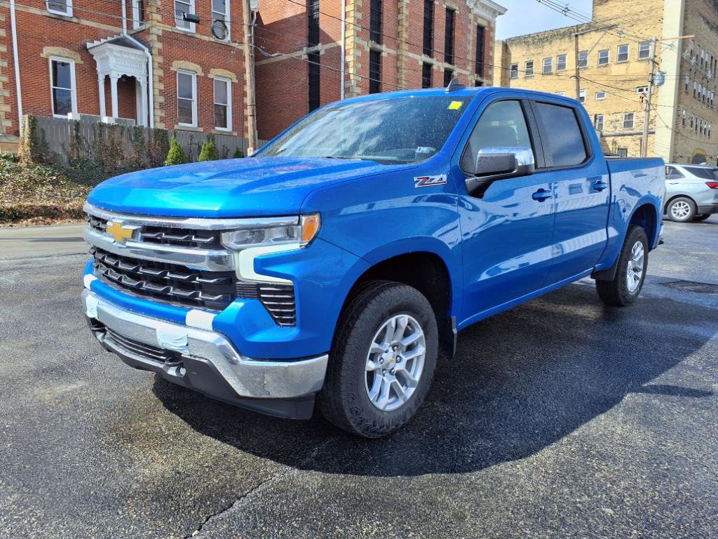 2025 Chevrolet Silverado 1500 LT photo 2