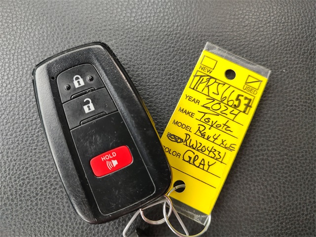 2024 Toyota RAV4 Hybrid XLE photo 8