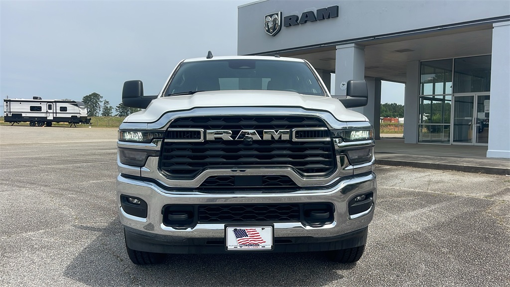 2025 Ram 2500 Tradesman photo 2