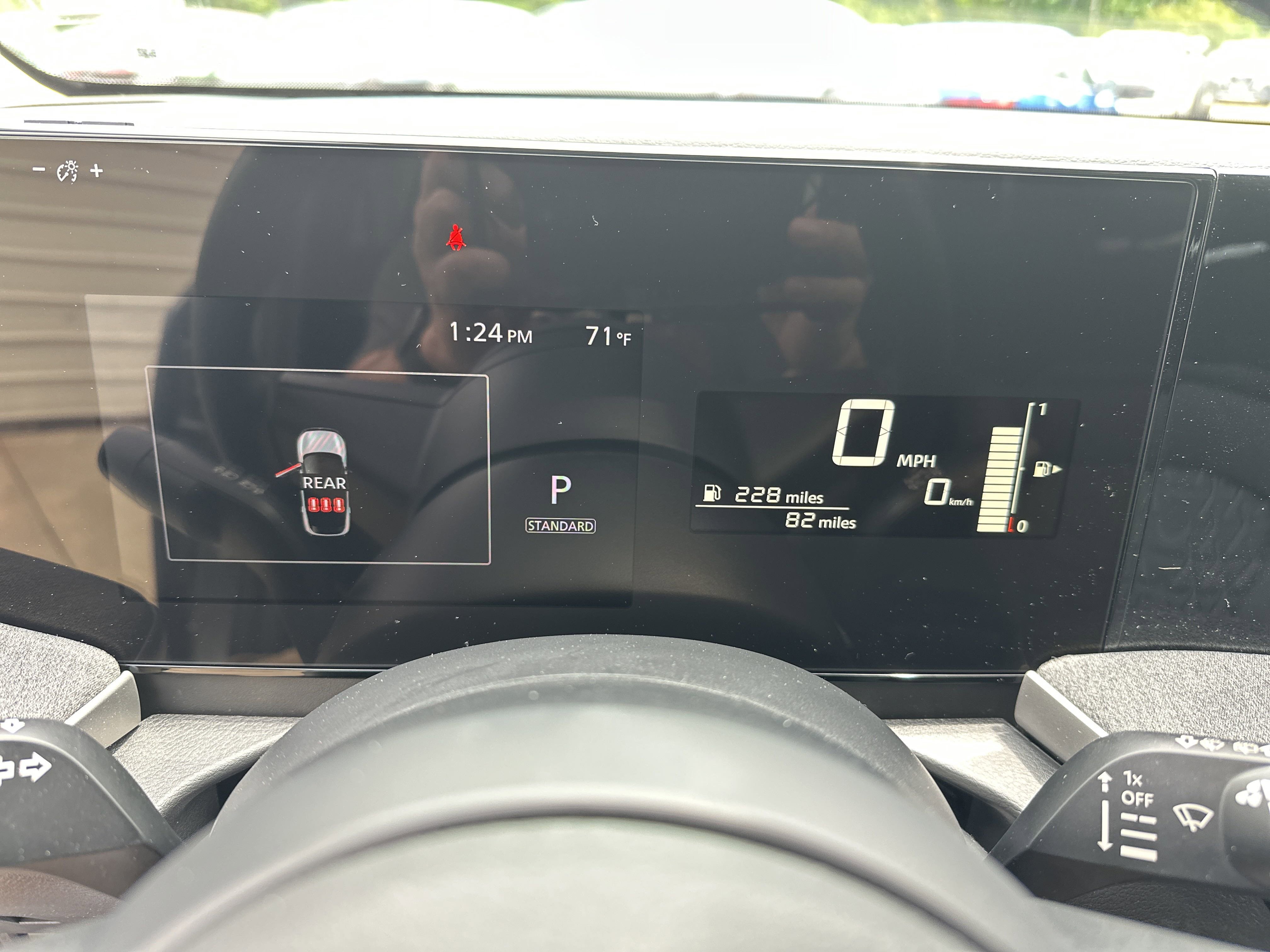 2025 Nissan Kicks SV photo 14
