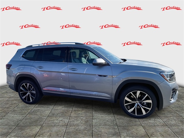 2026 Volkswagen Atlas SEL Premium R-Line photo 2