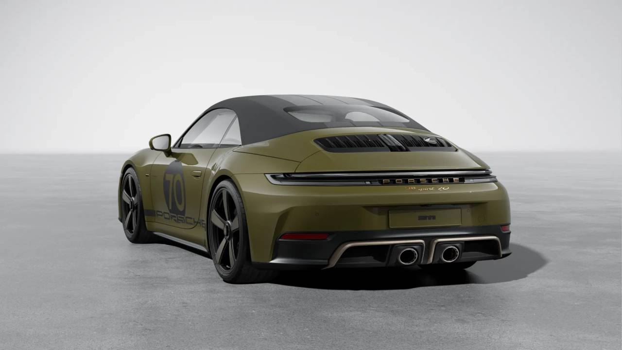 2026 Porsche 911 4 GTS photo 3