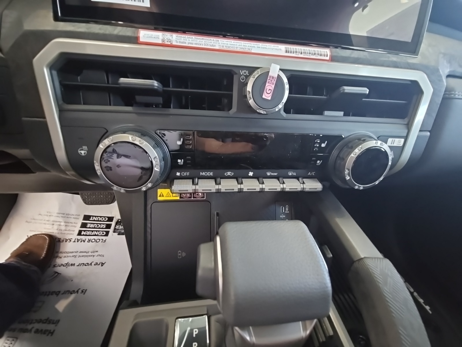 2025 Toyota Tacoma Limited 4x4 Double Cab photo 16
