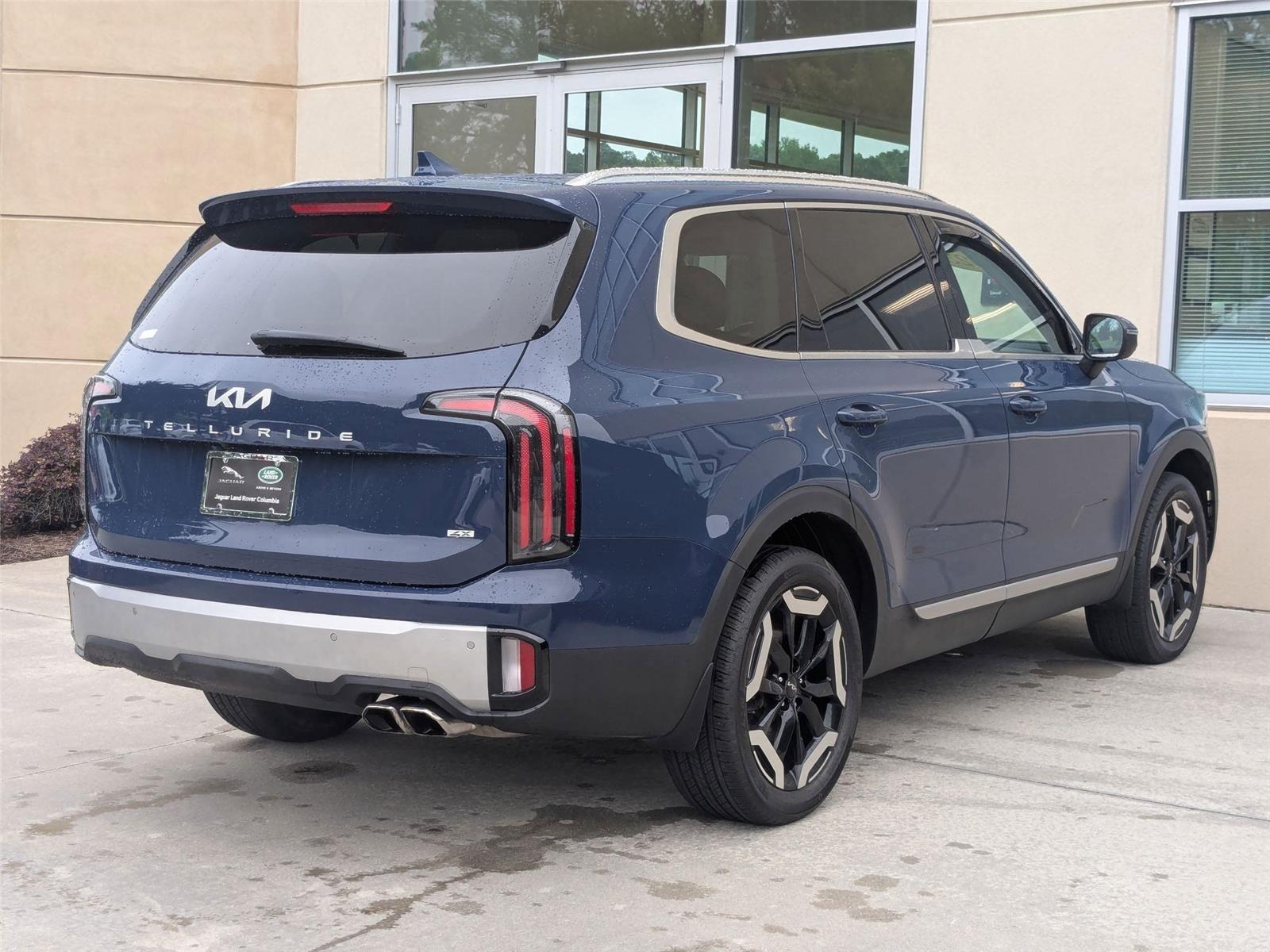 2023 Kia Telluride EX photo 3