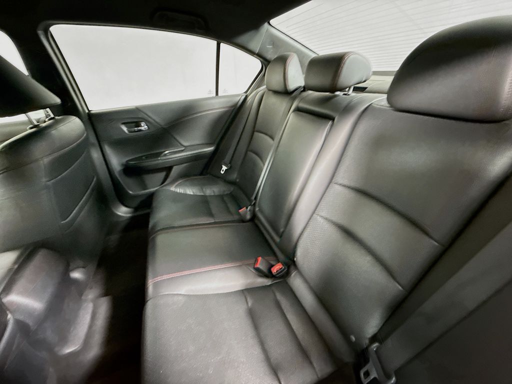 2017 Honda Accord Sport SE photo 20