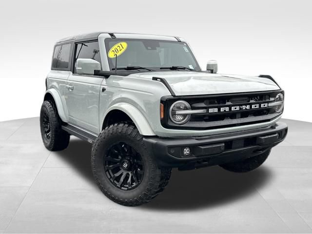 2021 Ford Bronco 2-Door Outer Banks's photo