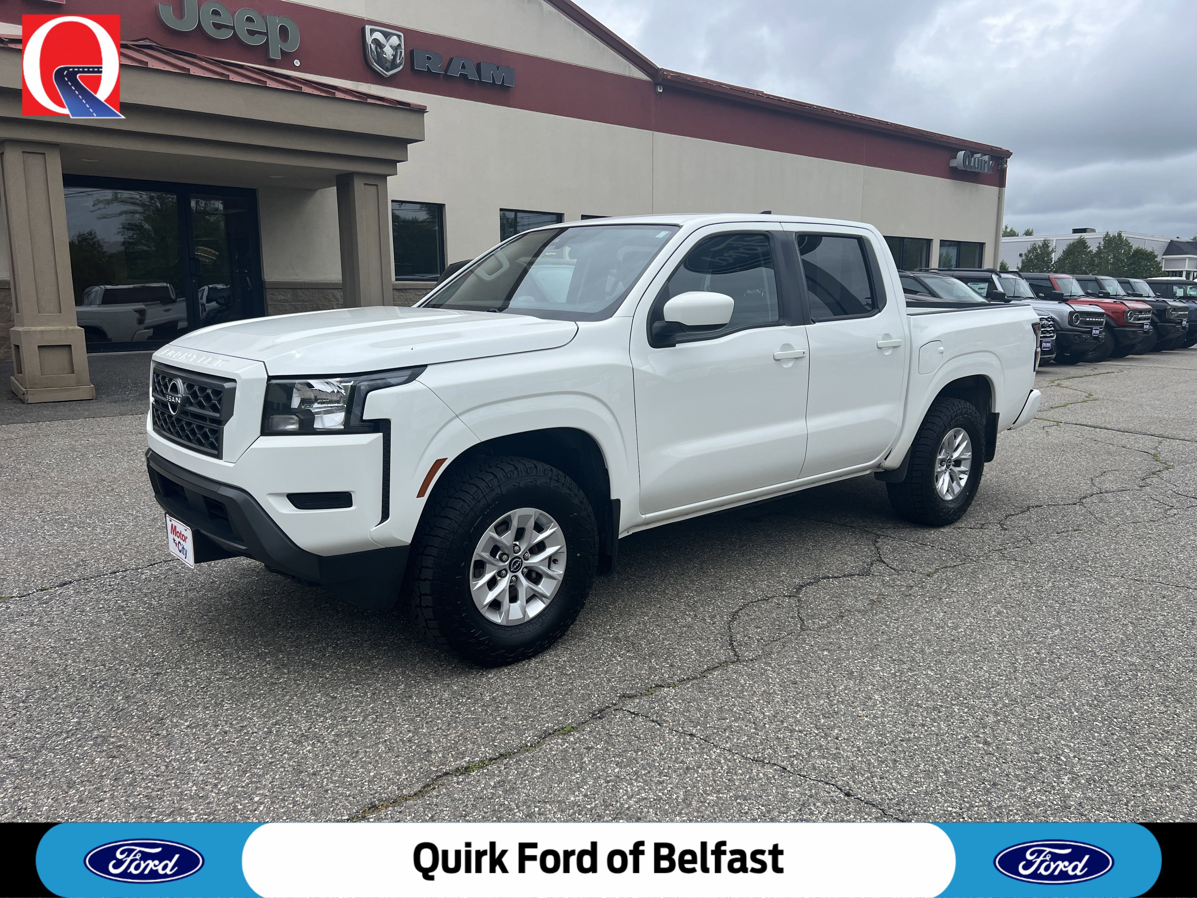 2024 Nissan Frontier SV's photo