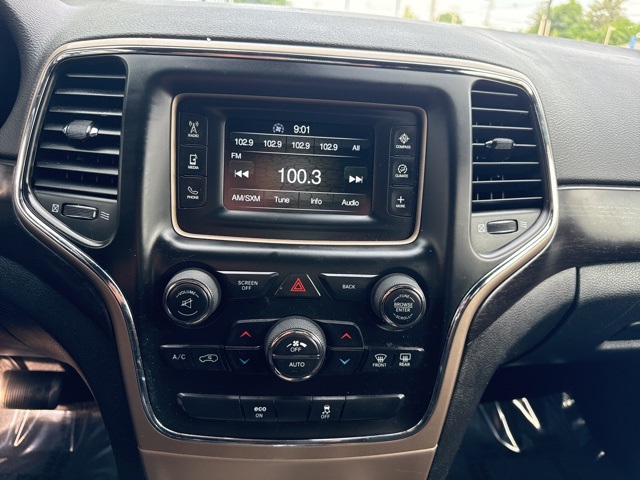 2015 Jeep Grand Cherokee Laredo photo 13