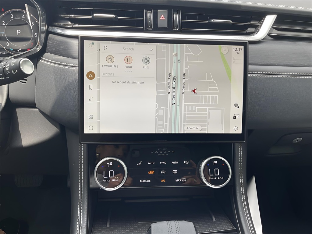 2025 Jaguar F-PACE P250 R-Dynamic S photo 11