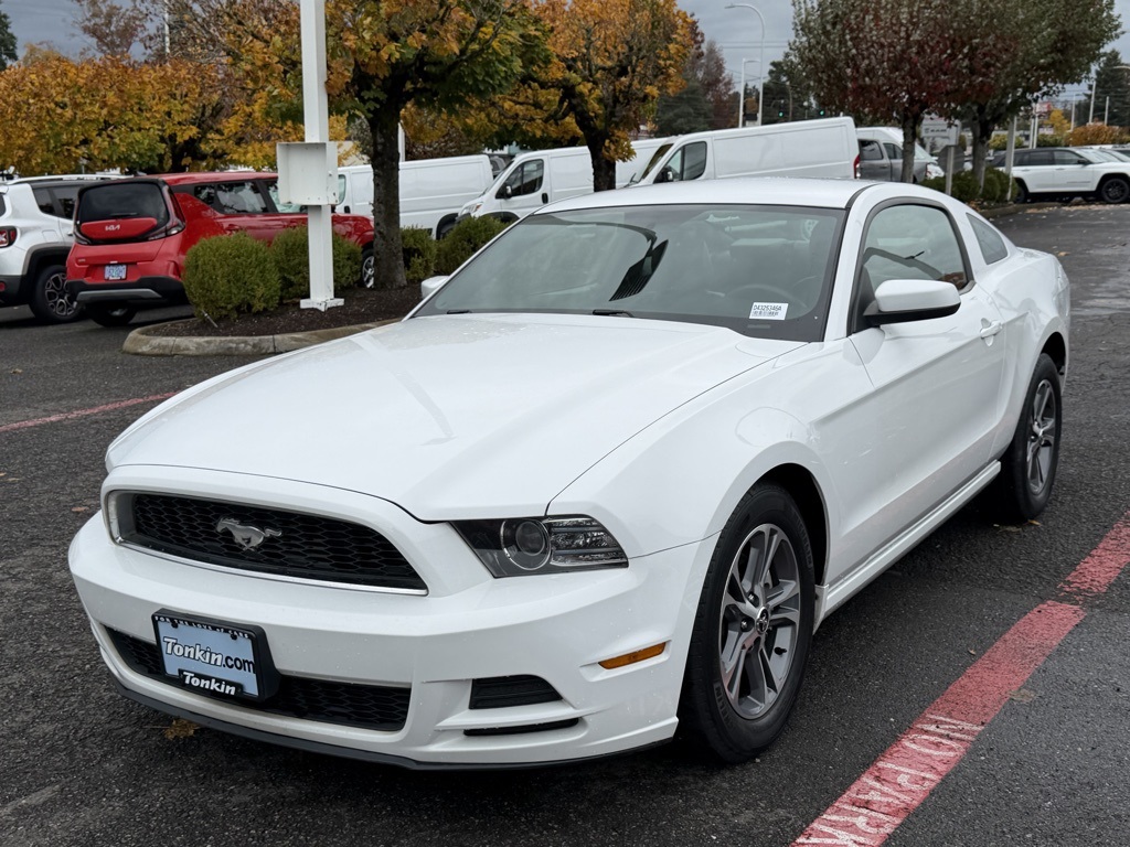 2014 Ford Mustang V6 Premium photo 4