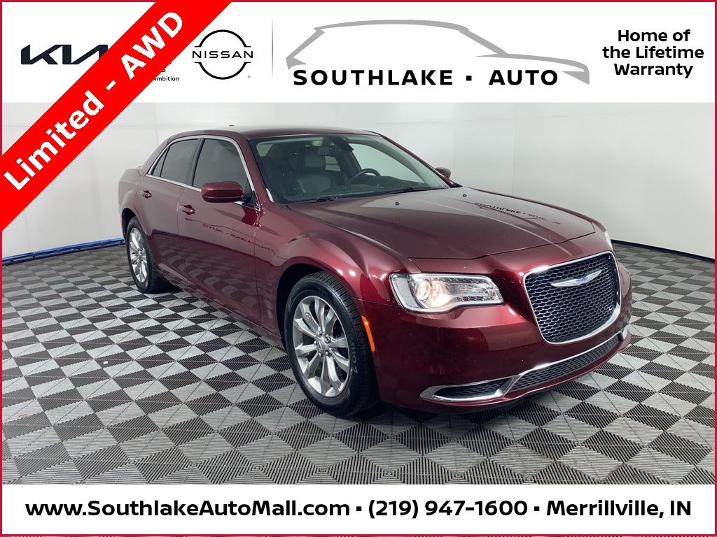2017 Chrysler 300 Limited's photo