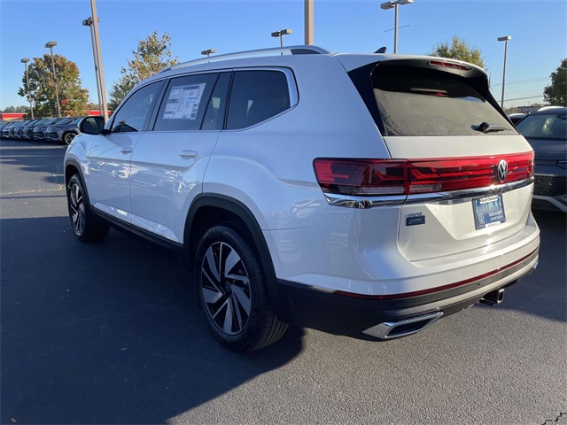2026 Volkswagen Atlas SEL photo 2