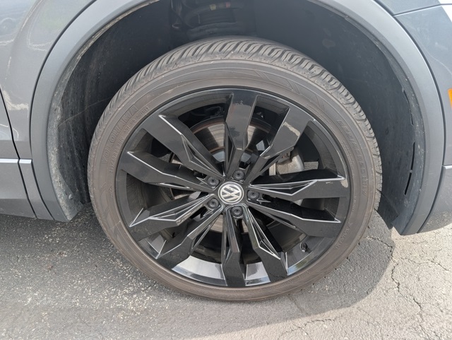 2020 Volkswagen Tiguan SE R-Line Black photo 6