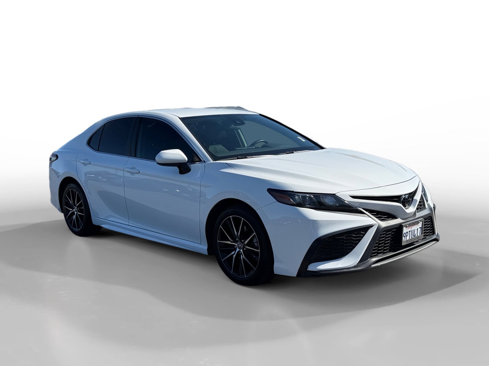 2021 Toyota Camry SE photo 7