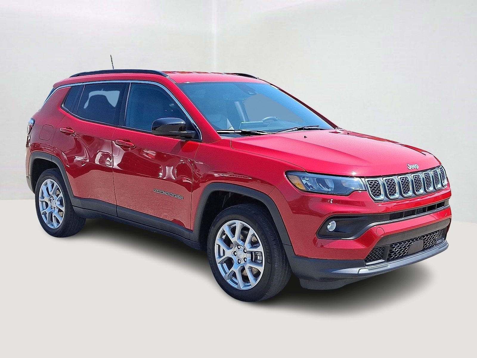 2023 Jeep Compass Latitude Lux photo 3