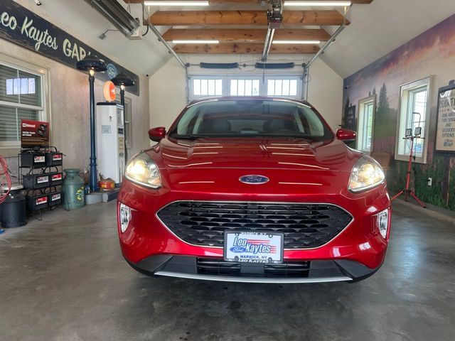 2022 Ford Escape SEL photo 4