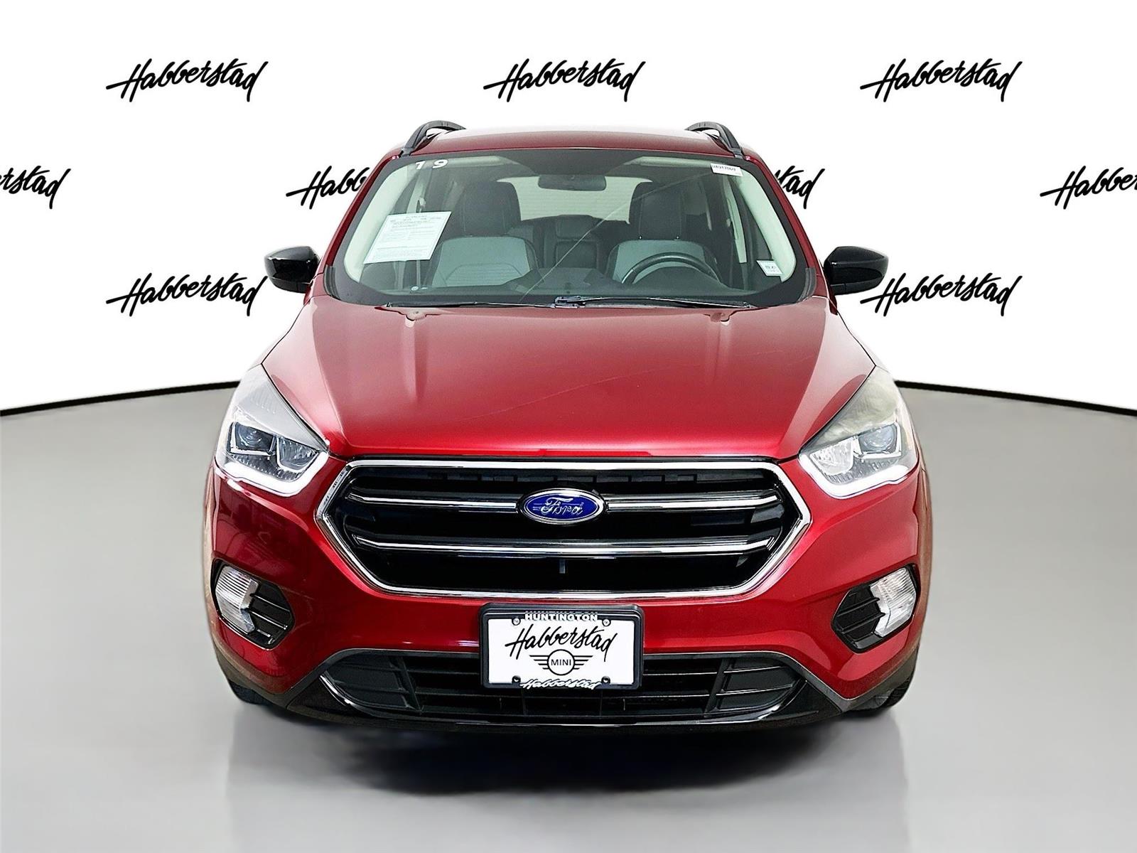 Used 2019 Ford Escape SE with VIN 1FMCU9GD1KUA91706 for sale in Huntington Station, NY